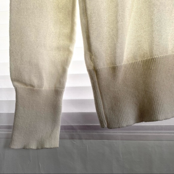 Jennifer Lopez Criss Cross Cut Out Off-White Sweater - Picture 4 of 12